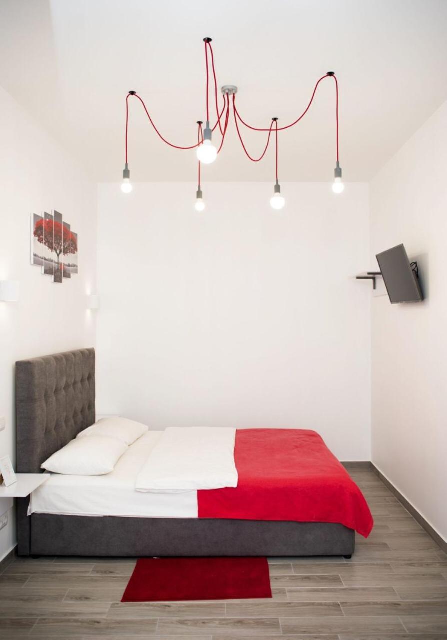 Deluxe Apartment In Old City Center Львов Экстерьер фото